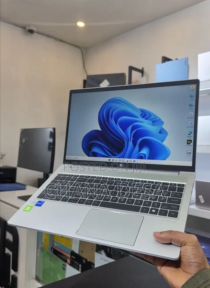 New Laptop HP ProBook 450 G8 16GB Intel Core i7 SSD 512GB