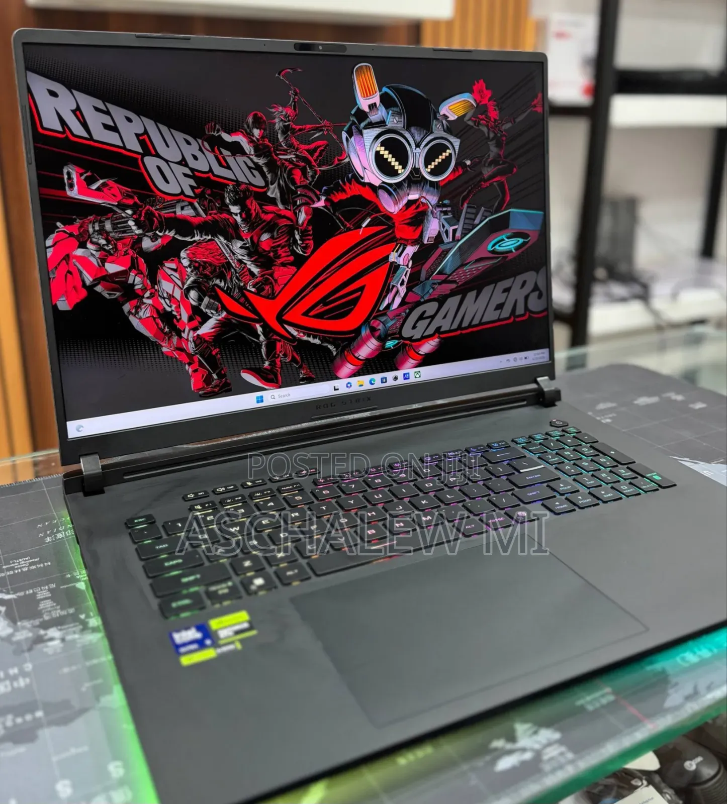 New Laptop Asus ROG Strix SCAR 18 32GB Intel Core Ultra 9 SSD 2T