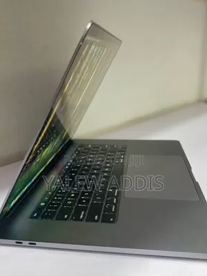 New Laptop Apple MacBook Pro 2019 16GB Intel Core i9 SSD 1T