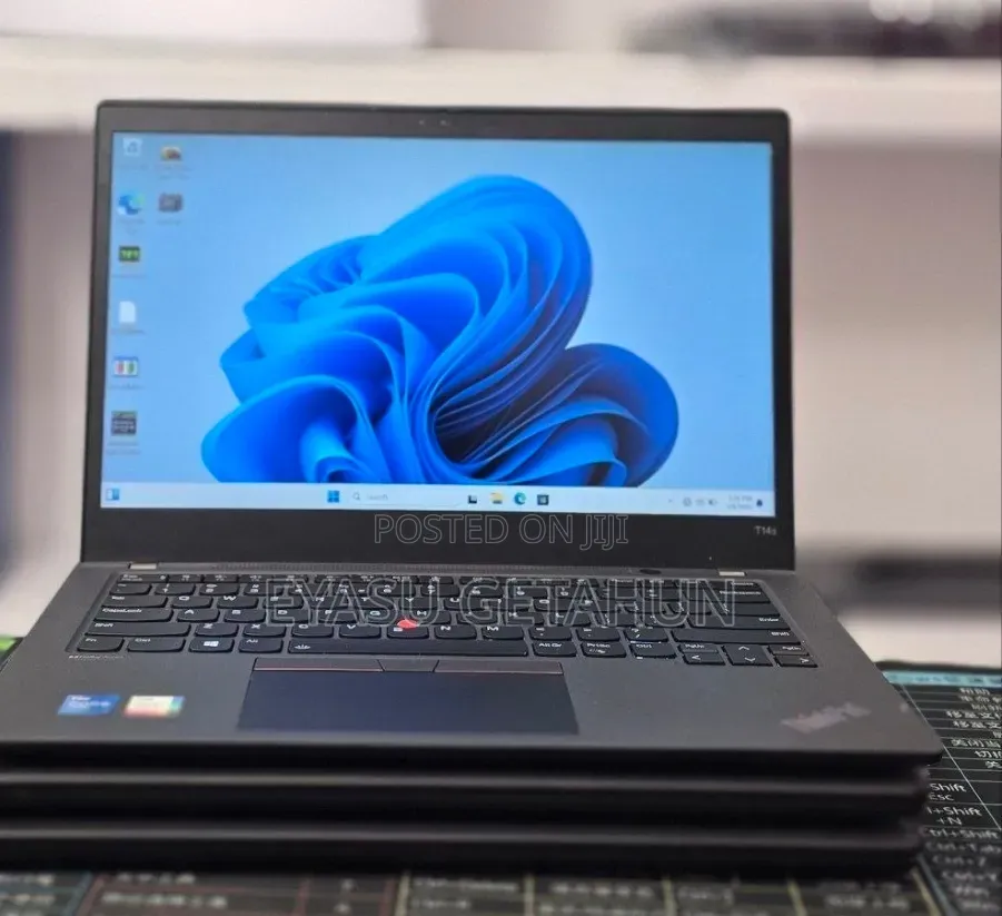 New Laptop Lenovo ThinkPad T14s Gen 2 16GB Intel Core i5 SSD 512GB