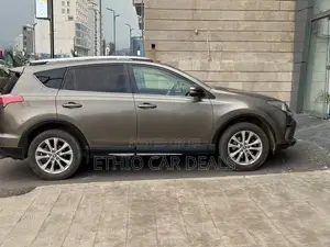 Toyota RAV4 2016 Gold