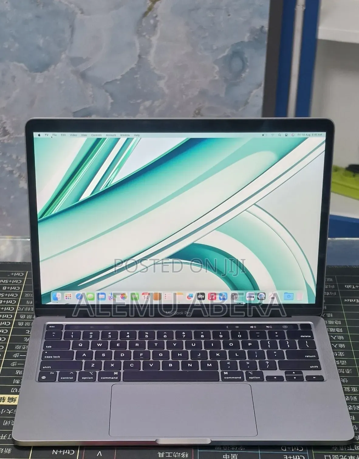 New Laptop Apple MacBook Pro 2023 M2 8GB Apple M2 SSD 256GB