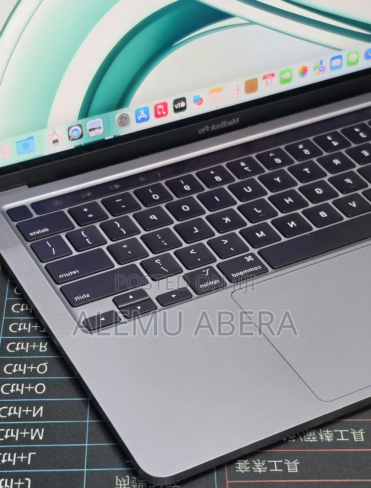 New Laptop Apple MacBook Pro 2023 M2 8GB Apple M2 SSD 256GB