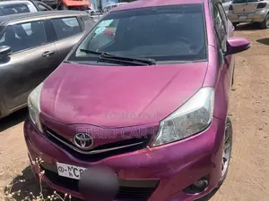 Toyota Yaris 2012 Pink
