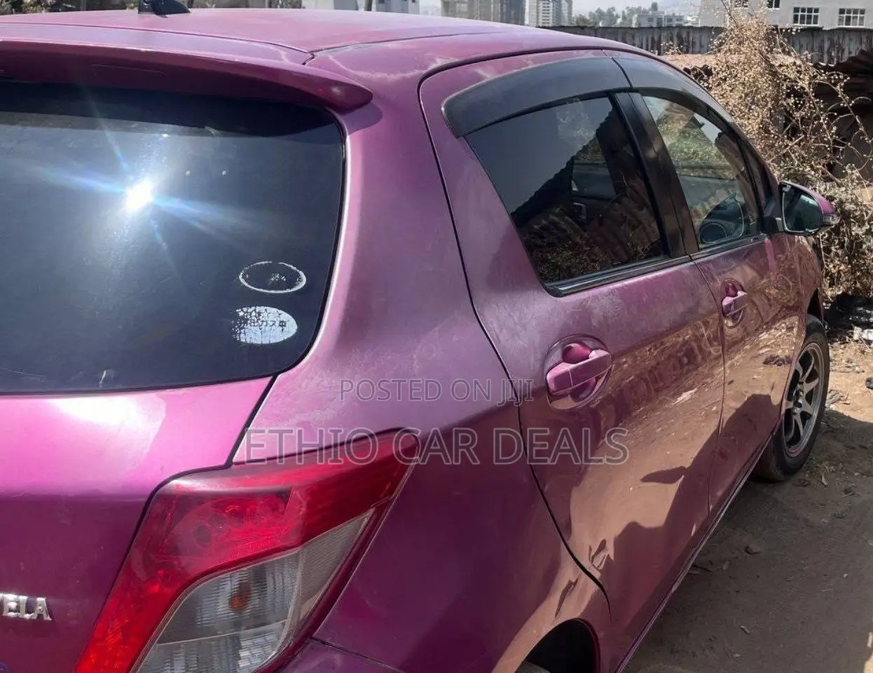 Toyota Yaris 2012 Pink