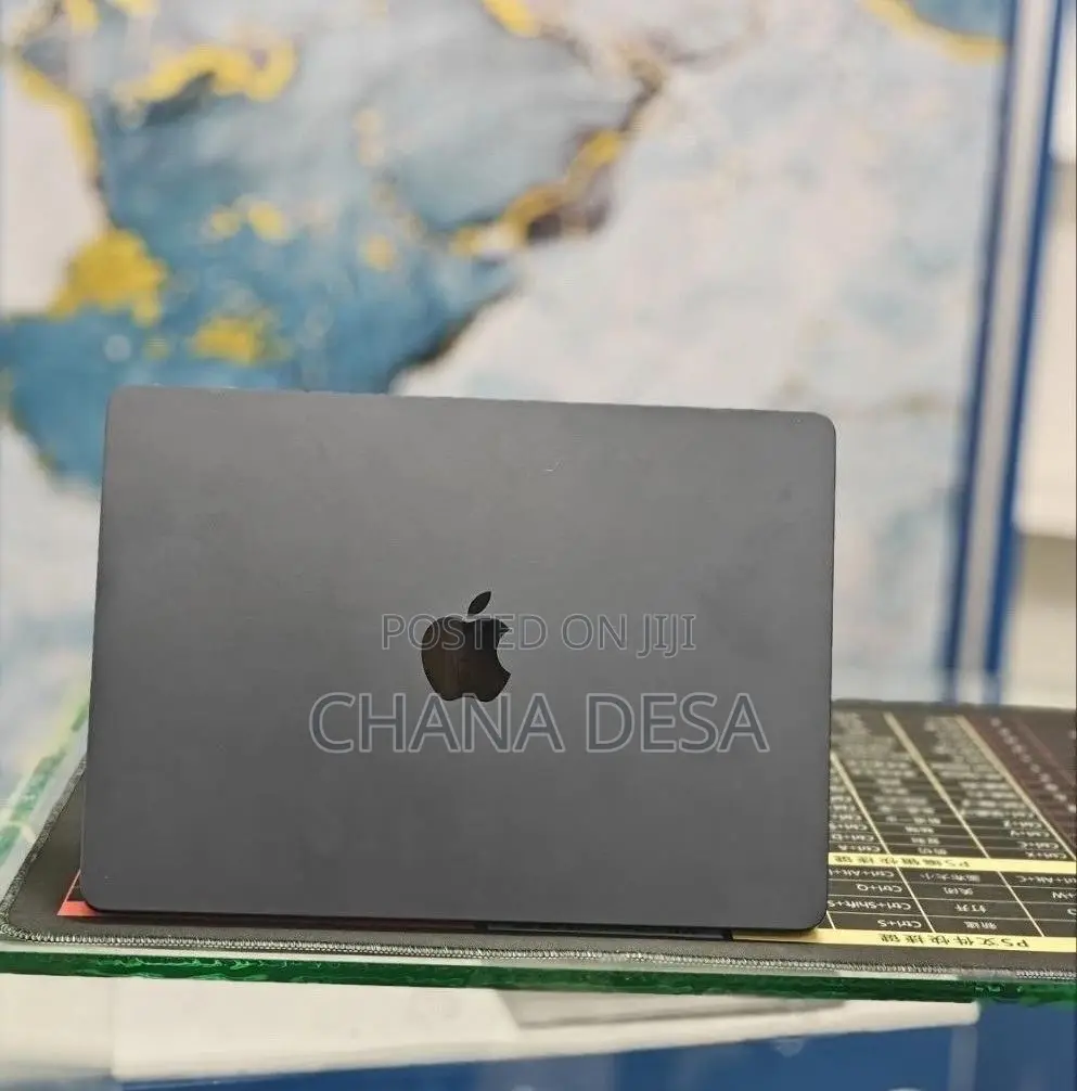 New Laptop Apple MacBook Air 2022 M2 8GB Apple M2 SSD 512GB