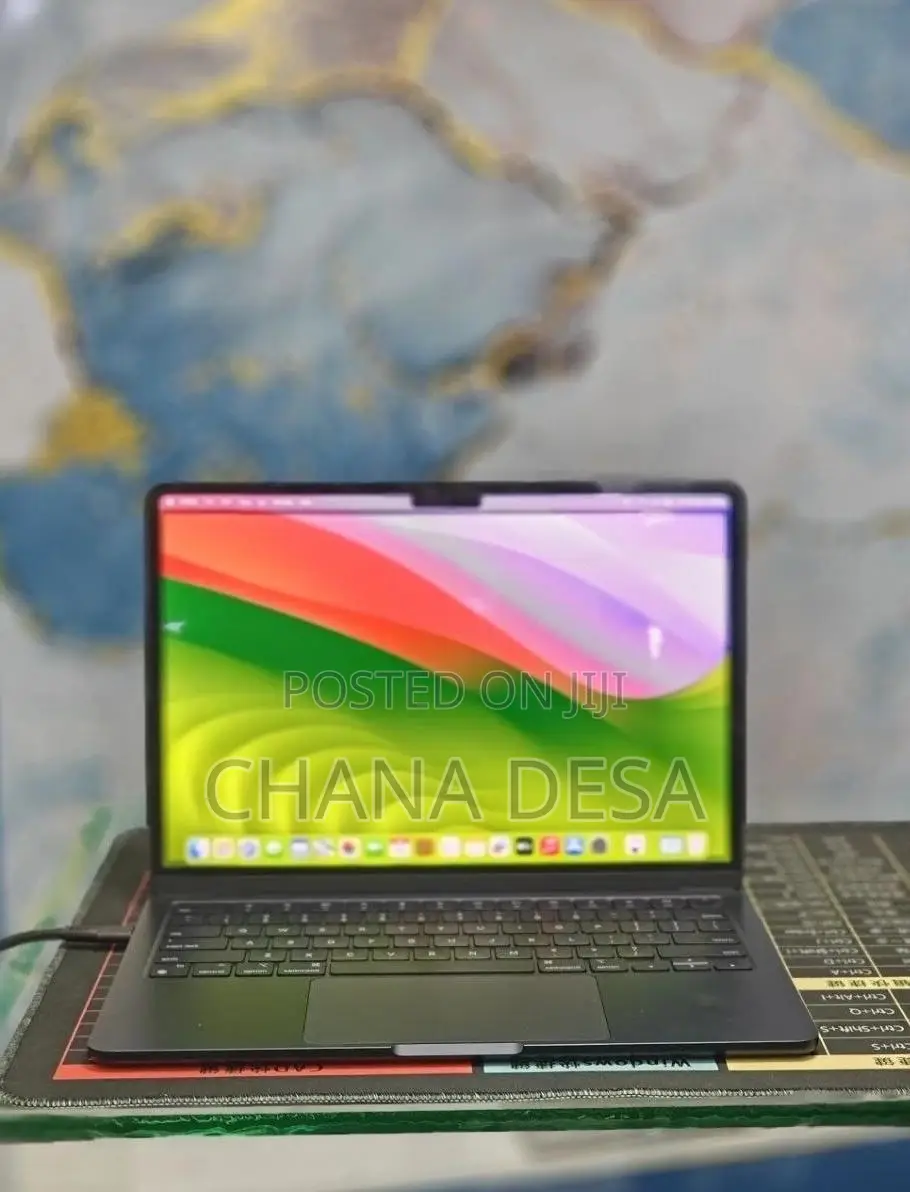 New Laptop Apple MacBook Air 2022 M2 8GB Apple M2 SSD 512GB