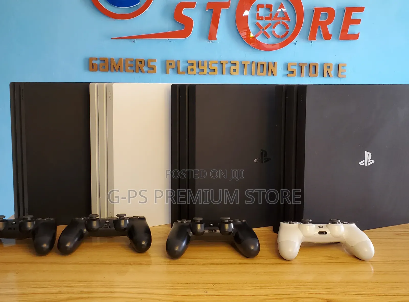 PS4 Pro + 1 Original Joystick