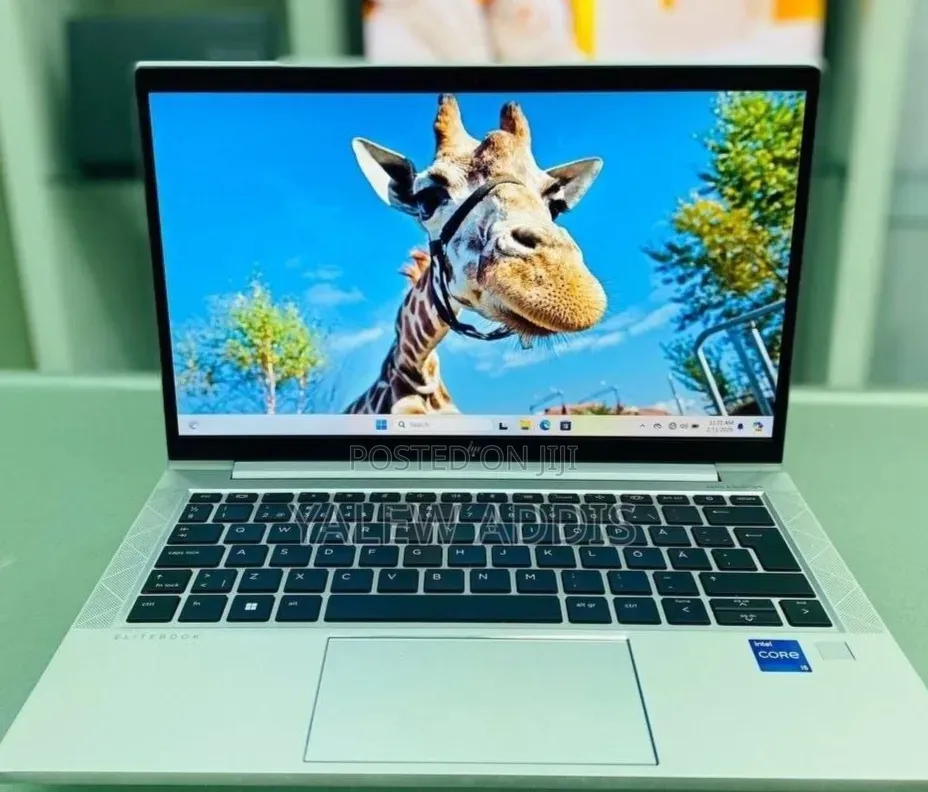 New Laptop HP EliteBook 830 G8 16GB Intel Core i5 SSD 512GB