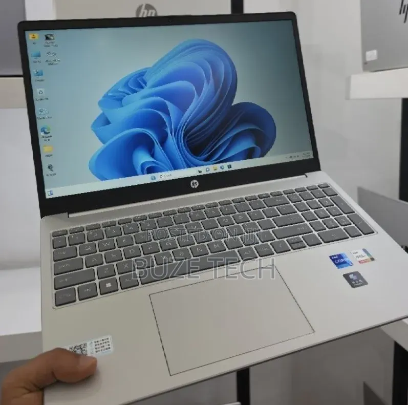 New Laptop HP Stream Notebook 16GB Intel Core i7 SSD 512GB