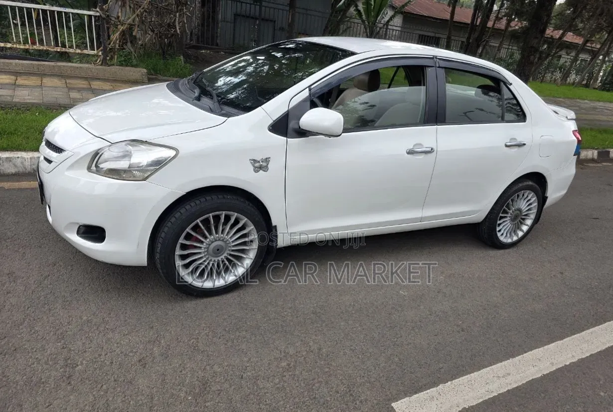 Toyota Yaris 2008 White