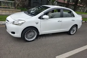 Toyota Yaris 2008 White