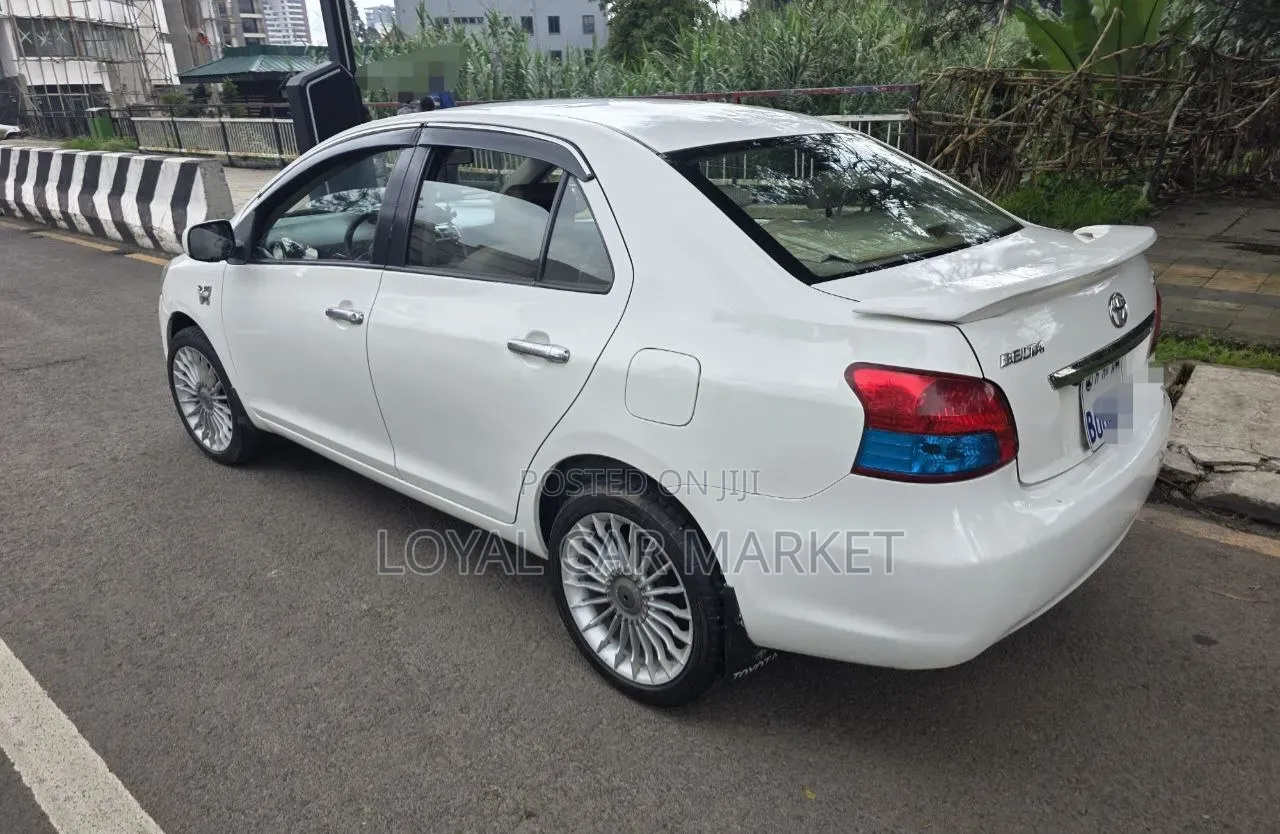Toyota Yaris 2008 White