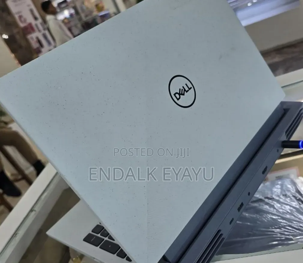 New Laptop Dell G15 5510 16GB Intel Core i7 SSD 512GB