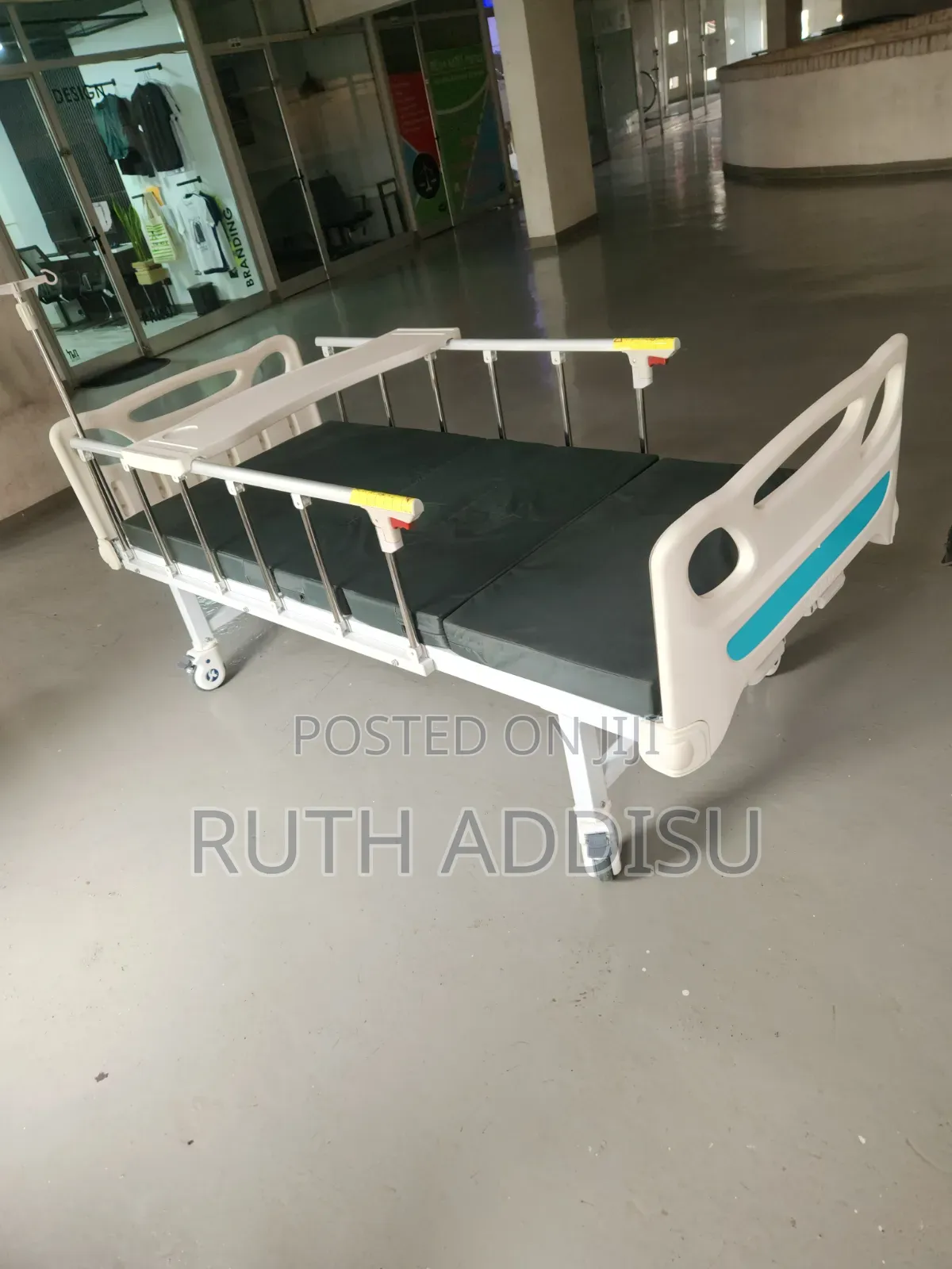 Hospital bed鳵不Hospital Bed鳵了two Functional Cracks Hospital Bed Packed