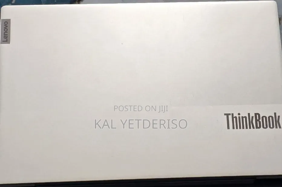 New Laptop Lenovo 8GB Intel Core i5 SSD 512GB