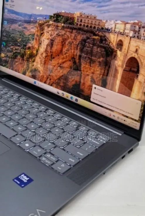 New Laptop Lenovo Yoga 11e 32GB Intel Core Ultra 7 SSD 1T