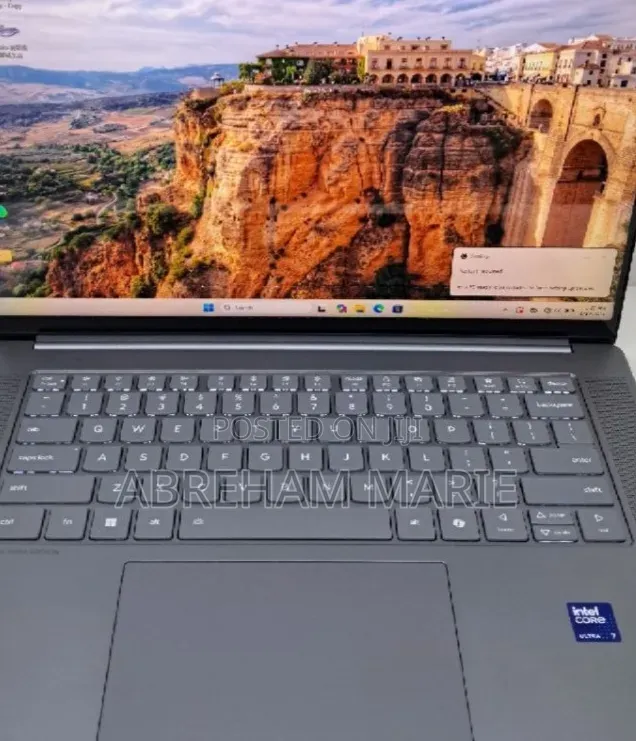New Laptop Lenovo Yoga 11e 32GB Intel Core Ultra 7 SSD 1T