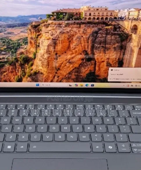 New Laptop Lenovo Yoga 11e 32GB Intel Core Ultra 7 SSD 1T