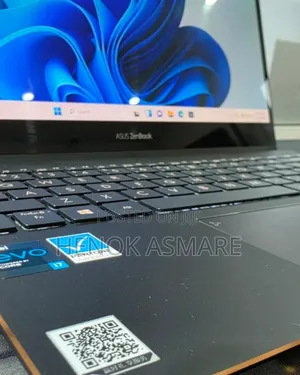 New Laptop Asus Zenbook 14 16GB Intel Core i7 SSD 512GB