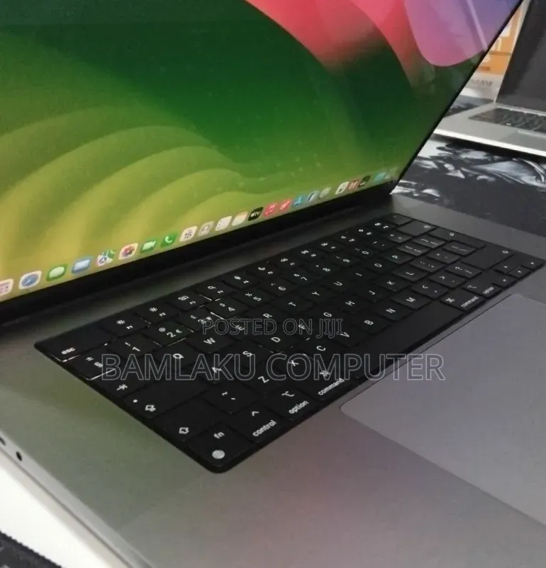 New Laptop Apple MacBook Pro 2021 M1 Max 32GB Apple M1 Max SSD 1T