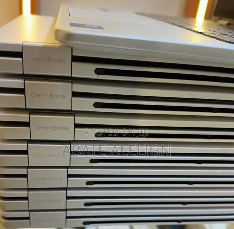 New Laptop HP OmniBook 7 14" 16GB Intel Core 7 SSD 512GB