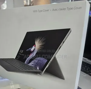 New Laptop Microsoft Surface 8GB Intel Core i5 SSD 128GB