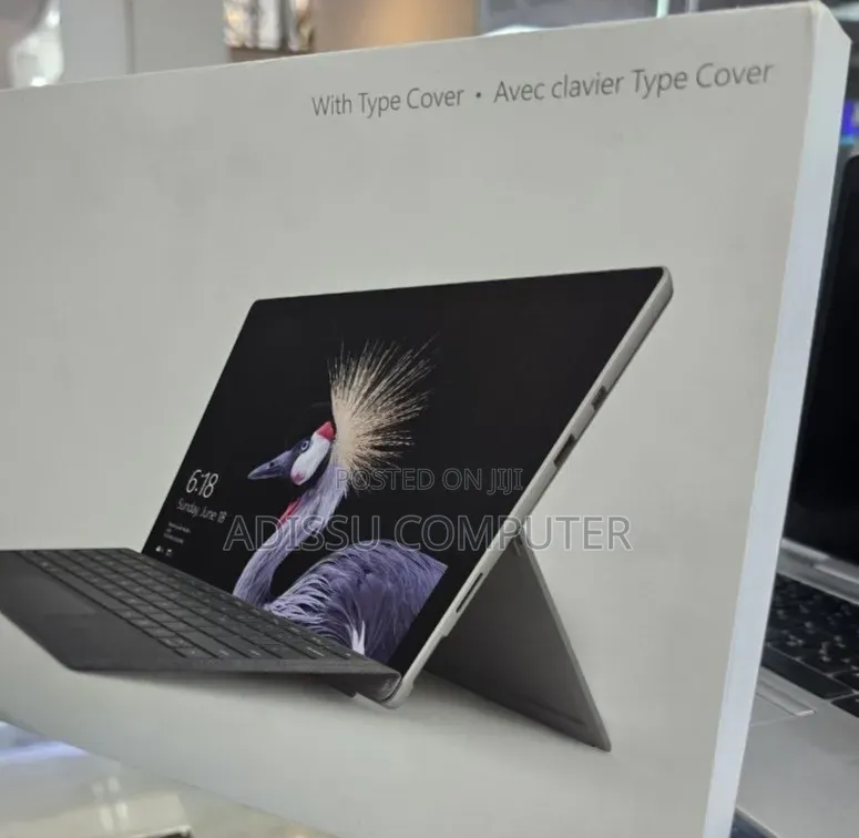 New Laptop Microsoft Surface 8GB Intel Core i5 SSD 128GB