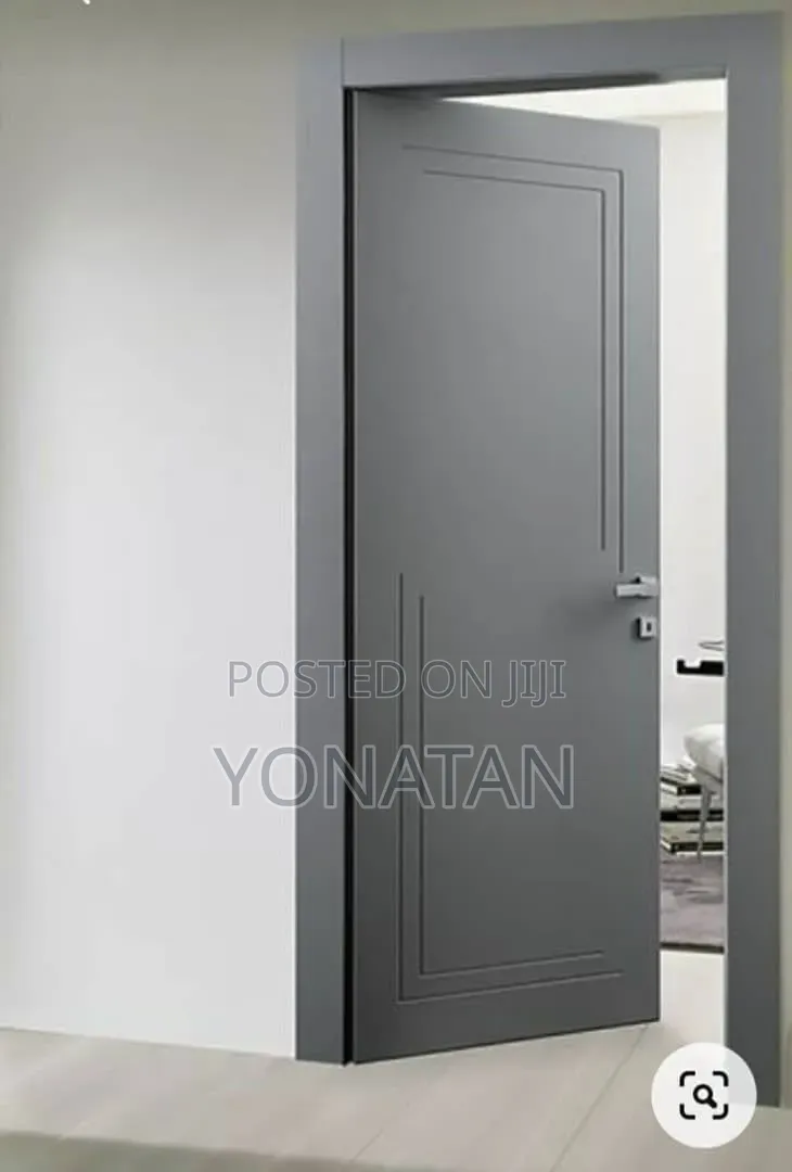 Crown Door