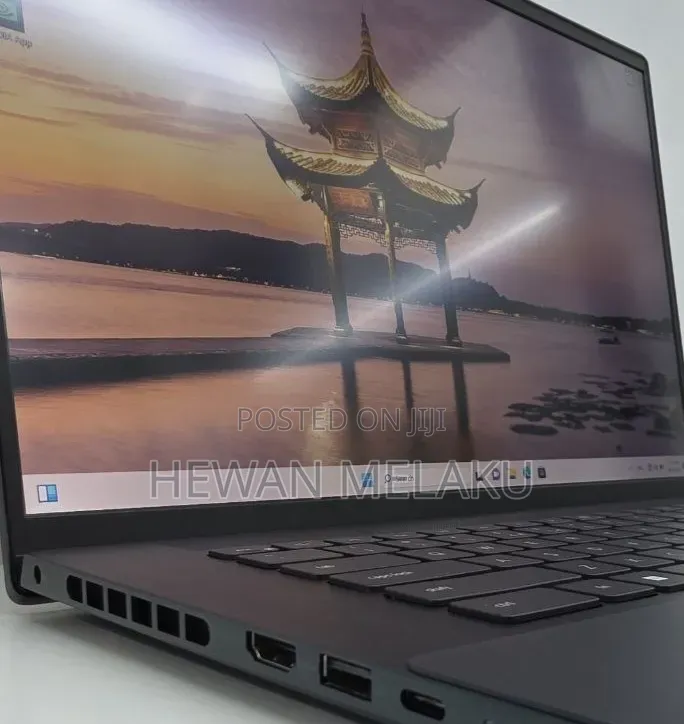 New Laptop Dell Inspiron 15 16GB Intel Core i7 SSD 512GB