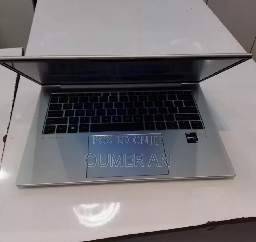 New Laptop HP EliteBook 840 G10 16GB Intel Core i7 SSD 512GB