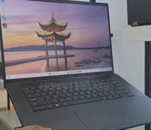 New Laptop Dell Inspiron 15 16GB Intel Core i7 SSD 512GB