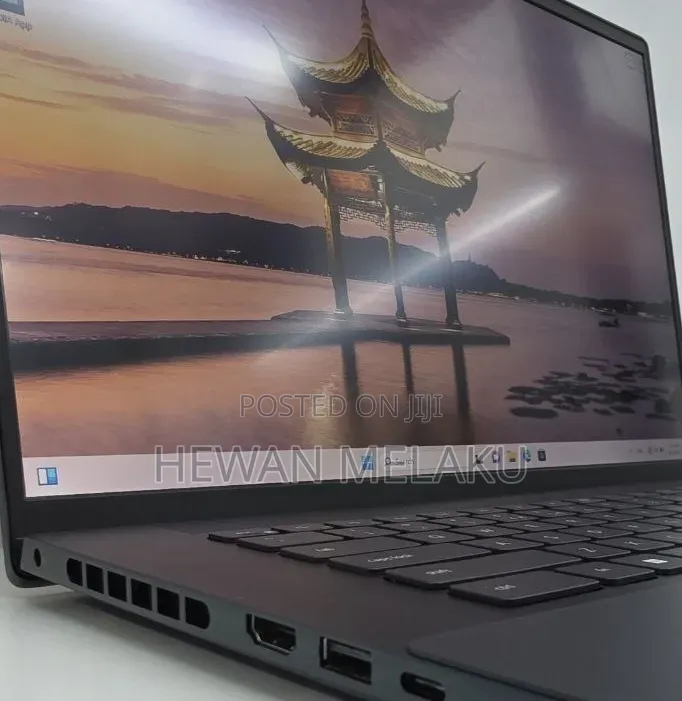 New Laptop Dell Inspiron 15 16GB Intel Core i7 SSD 512GB