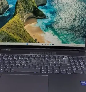 New Laptop Lenovo Yoga 7i 16GB Intel Core Ultra 7 SSD 512GB