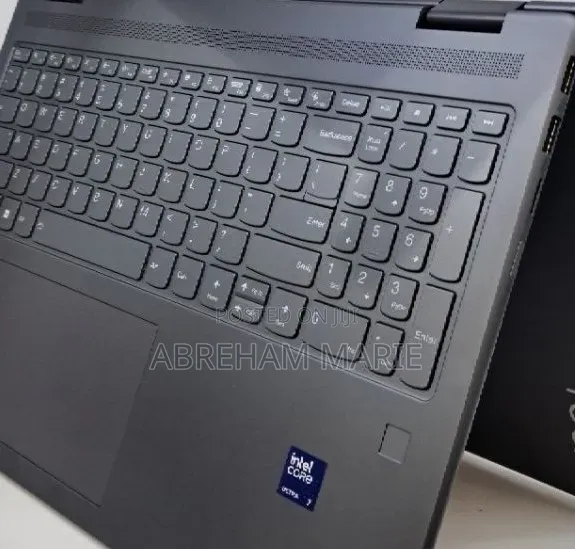 New Laptop Lenovo Yoga 7i 16GB Intel Core Ultra 7 SSD 512GB
