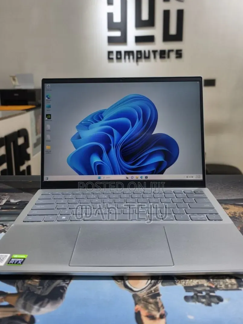 New Laptop Dell Inspiron 15 16GB Intel Core i7 SSD 512GB