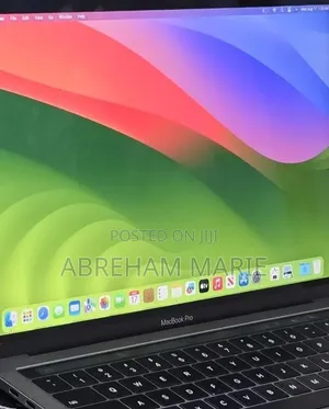 New Laptop Apple MacBook Pro 2020 8GB Nvidia SSD 256GB
