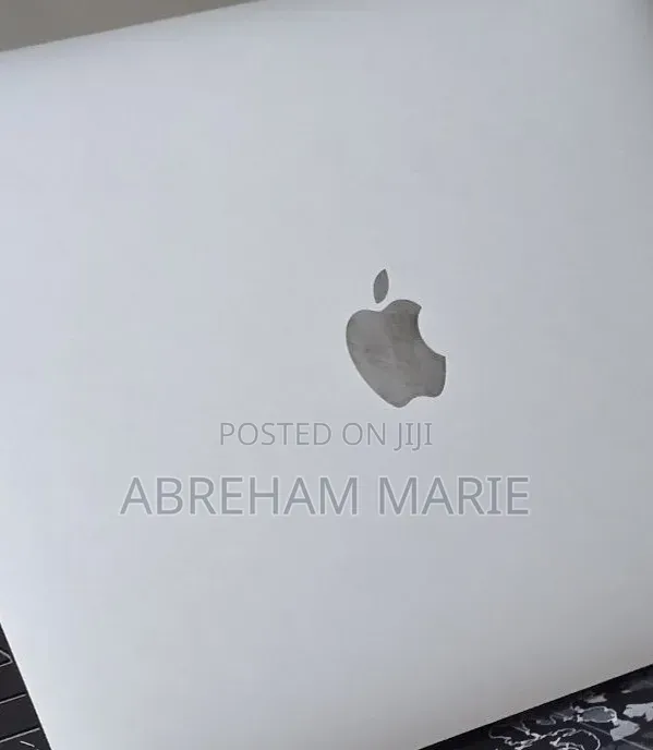 New Laptop Apple MacBook Pro 2020 8GB Nvidia SSD 256GB