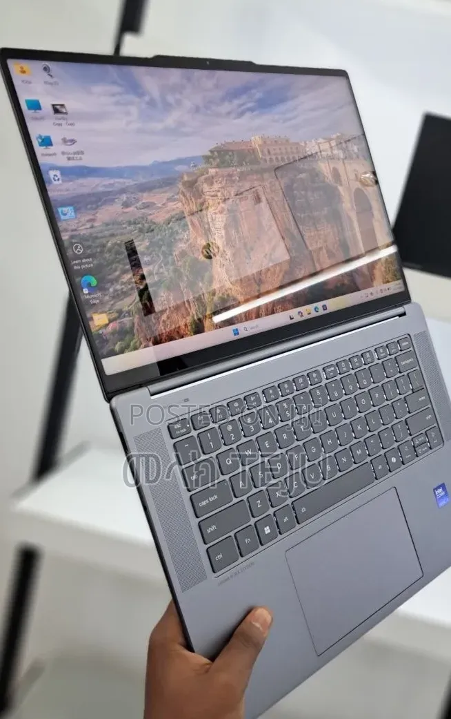 New Laptop Lenovo Yoga 11e 32GB Intel Core Ultra 7 SSD 1T