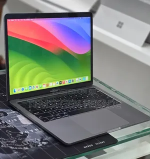 New Laptop Apple MacBook Pro 2021 M1 8GB Apple M1 Pro SSD 256GB