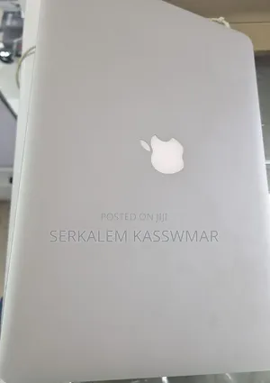 New Laptop Apple MacBook Pro 16GB Intel Core i7 SSD 256GB