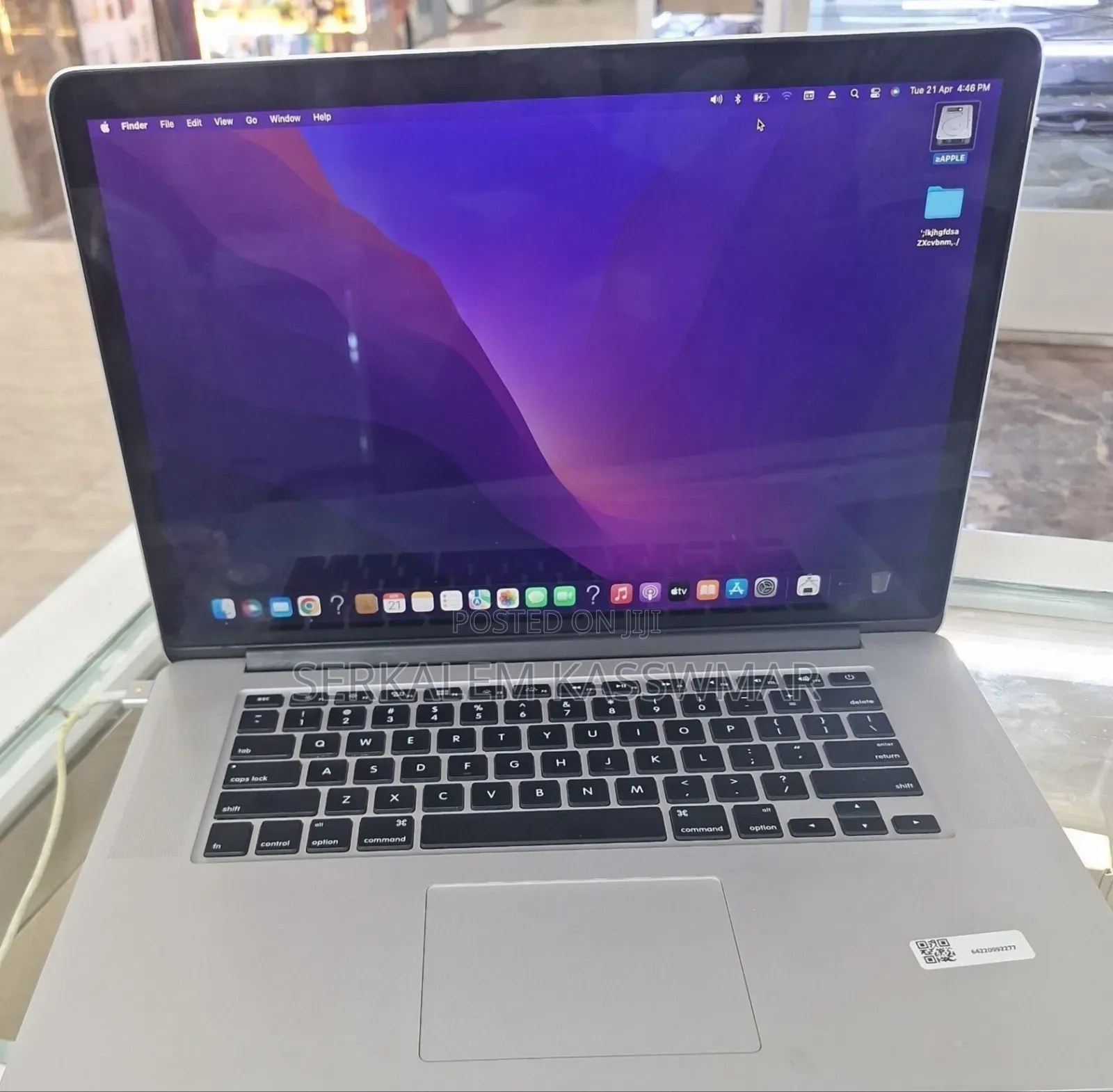 New Laptop Apple MacBook Pro 16GB Intel Core i7 SSD 256GB