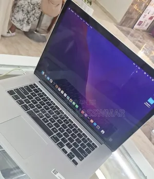 New Laptop Apple MacBook Pro 16GB Intel Core i7 SSD 256GB