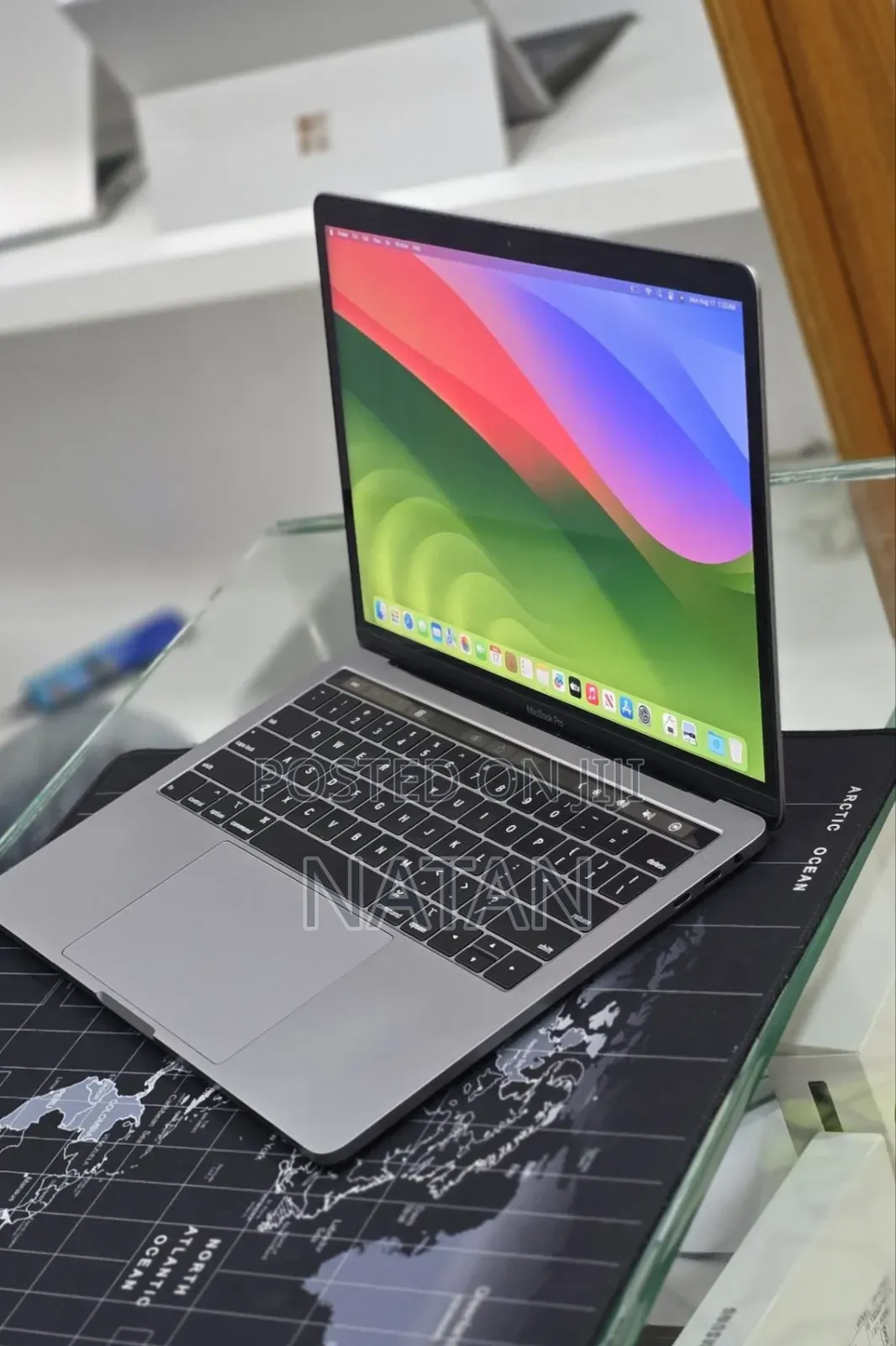 New Laptop Apple MacBook Pro 2020 M1 8GB Apple M1 Pro SSD 256GB