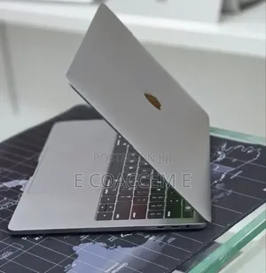 New Laptop Apple MacBook 8GB SSD 256GB