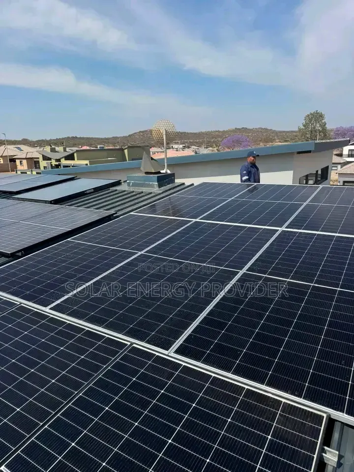 Solar Panel Invertor and Lithium Ion Batteries