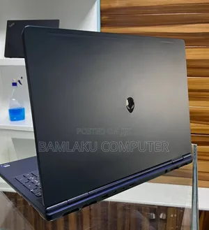 New Laptop Alienware X16 r1 32GB Intel Core Ultra 7 SSD 1T