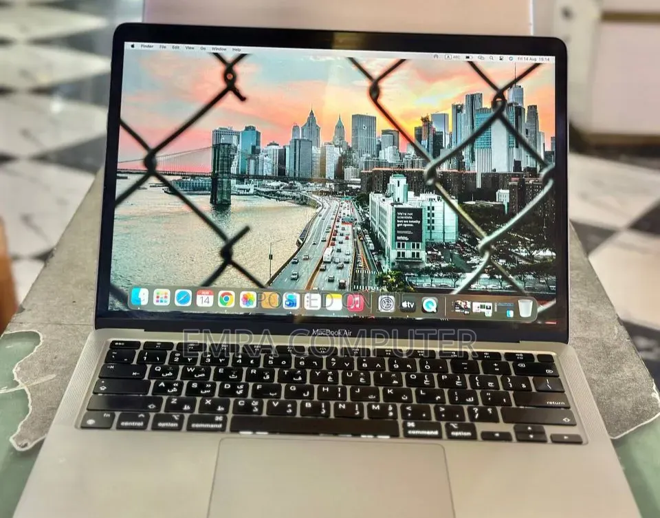 New Laptop Apple MacBook Air 2020 8GB Intel Core i3 SSD 256GB
