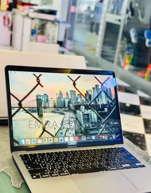 New Laptop Apple MacBook Air 2020 8GB Intel Core i3 SSD 256GB