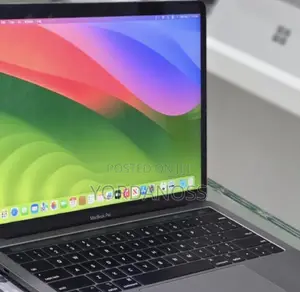 New Laptop Apple MacBook Pro 2020 M1 8GB Apple M1 Pro SSD 256GB